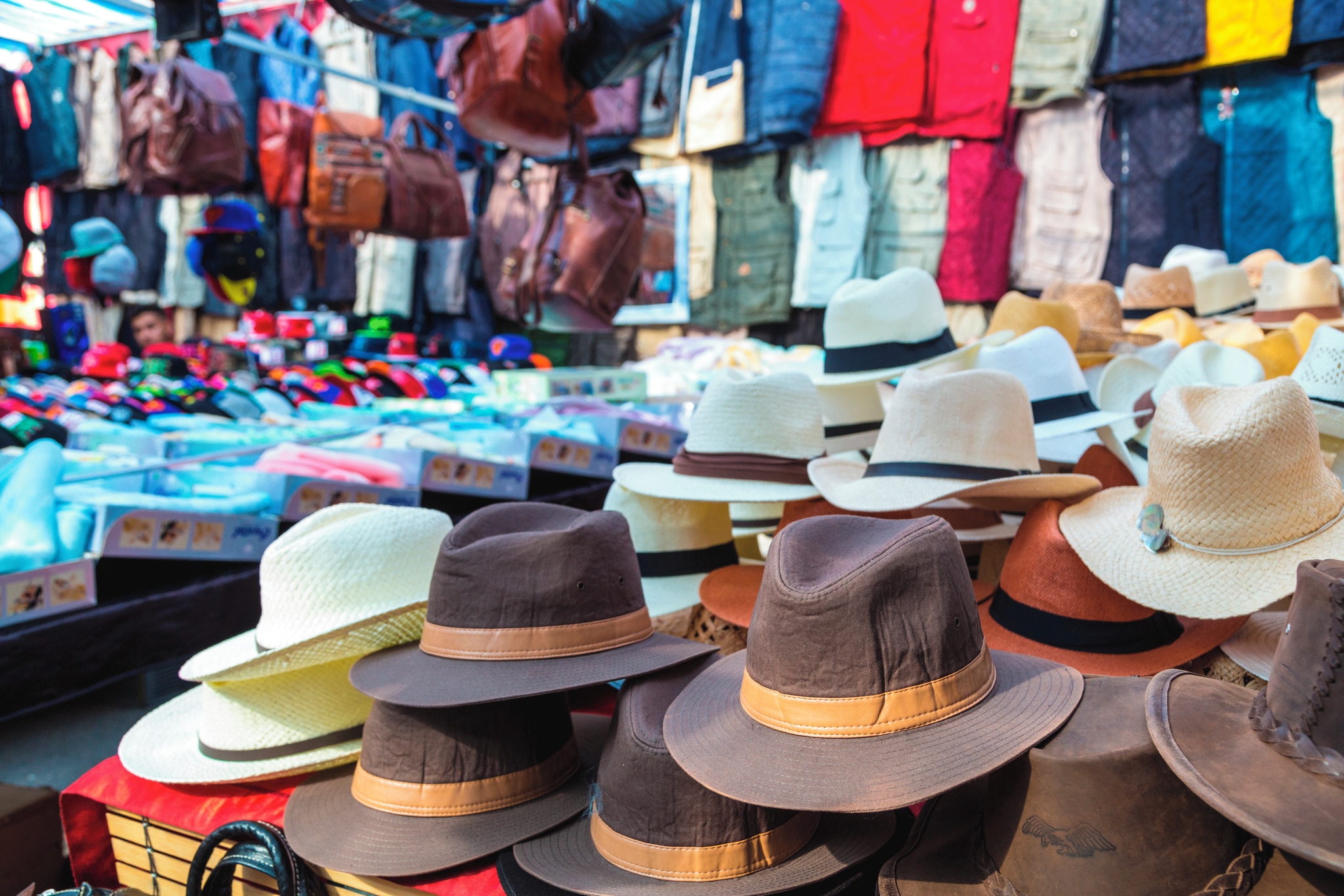 Piazza San Zeno flea market (Verona) Jet2holidays